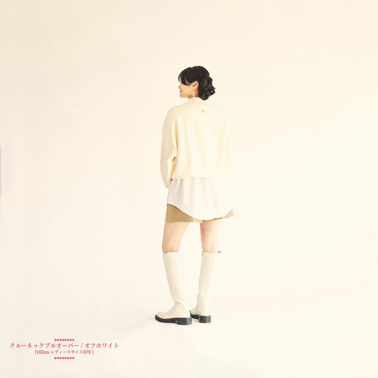 LANDMARK IN HARAJUKU Crewneck Pullover / Off-White