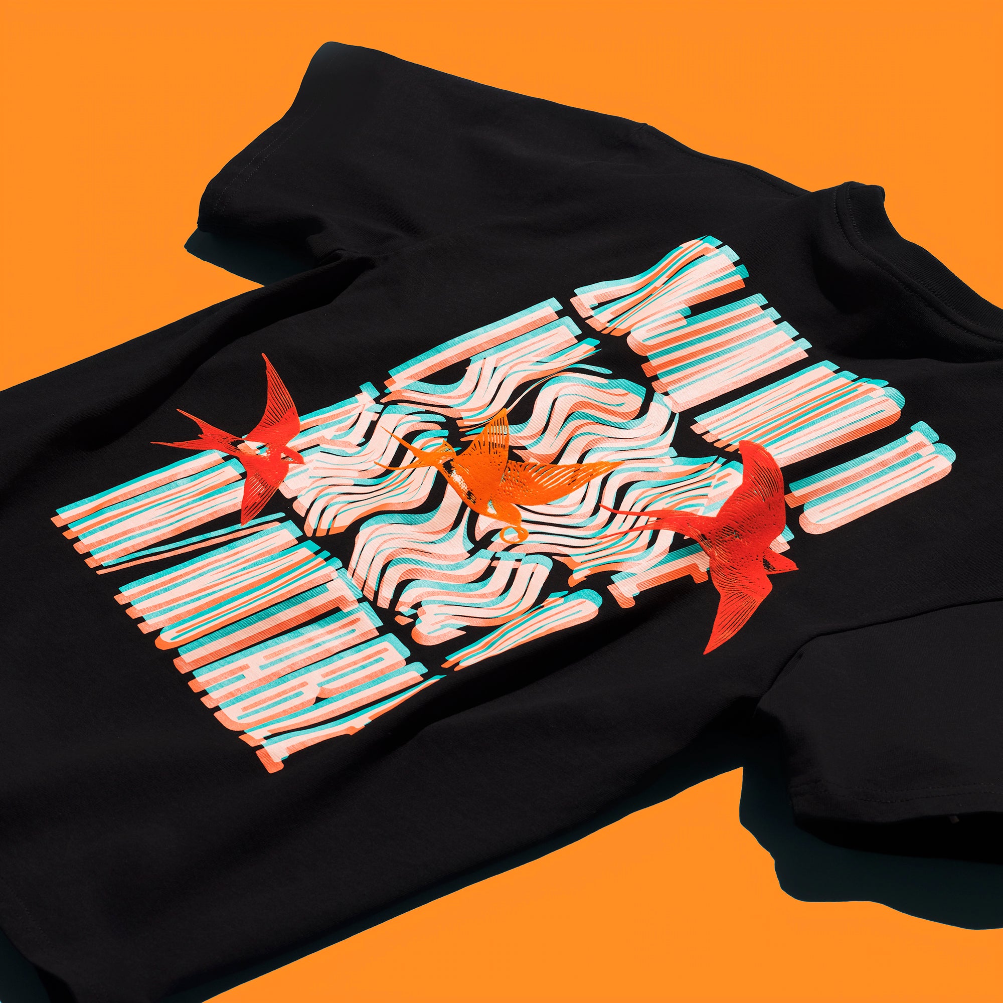 IM/MUTABLE ロゴTシャツ A / ブラック – Mrs. GREEN APPLE OFFICIAL STORE