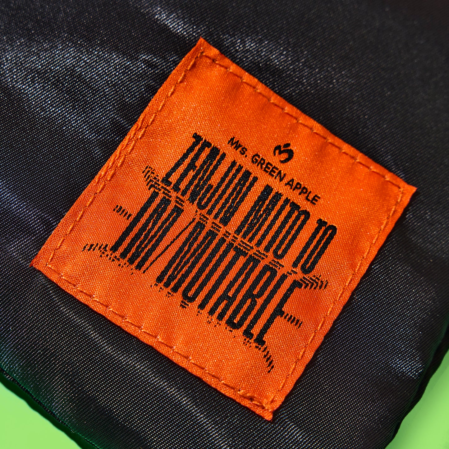  IM/MUTABLE Reversible 2-way bag
