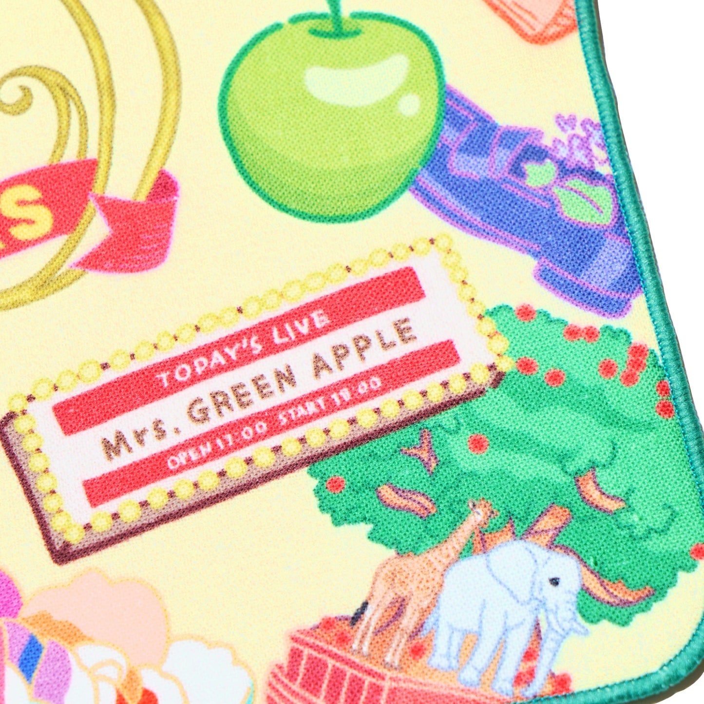 MAGICAL 10 YEARS LANDMARK Mini Towel / A