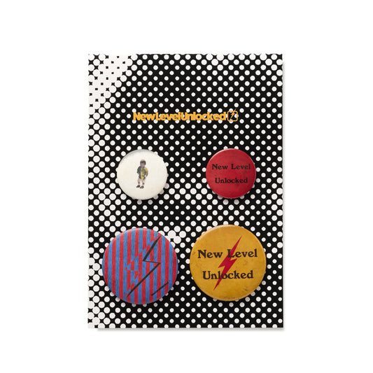 【誕生日前配送予定】 Hiloto 「NewLevelUnlocked」 Can Badge Set (4 pcs)