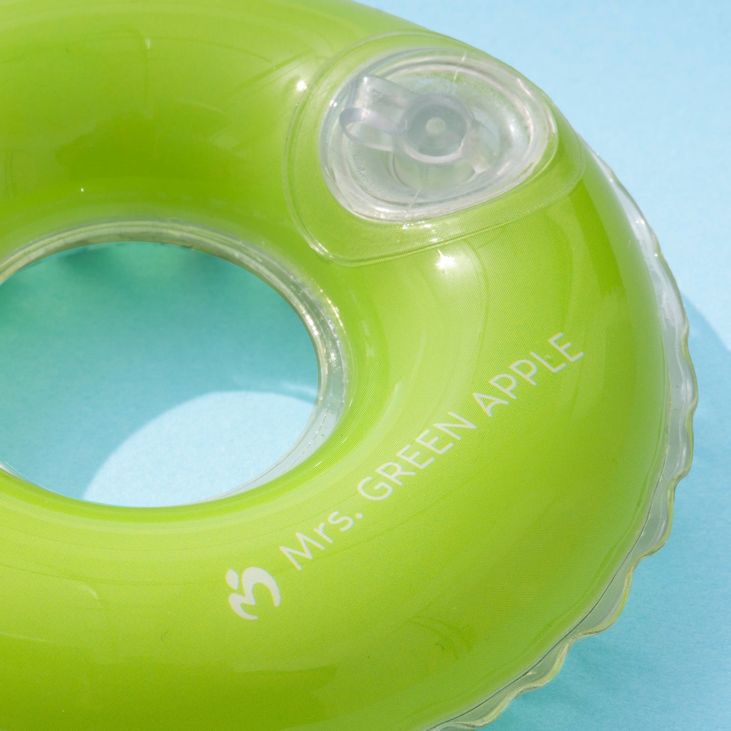 [First Sales Period] Misesu No Natsu Goods Pool Float Keychain