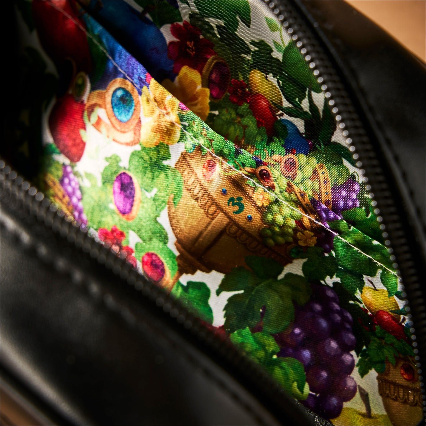 “BABEL no TOH” Multi-Pouch